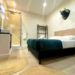 Le Loft - Bain Jacuzzi Et Sauna 尼姆