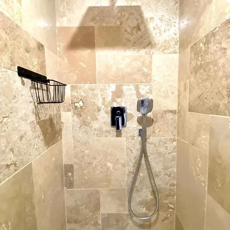 Le Loft - Bain Jacuzzi Et Sauna נים